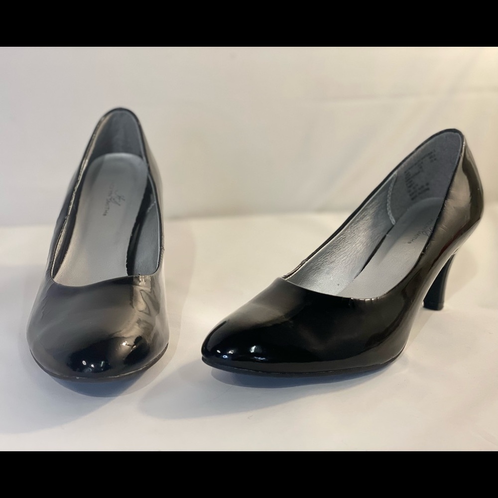 Jaclyn Smith Black Comfort Dress Pump, Tabby, Round Toe, Size 6 1/2